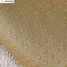 Charger l'image dans la galerie, Protège-canapé en chevron 100 % imperméable — pas juste déperlant : étanche, anti-griffes, anti-poils et anti-taches.