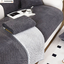 Charger l'image dans la galerie, Protège-canapé en chevron 100 % imperméable — pas juste déperlant : étanche, anti-griffes, anti-poils et anti-taches.